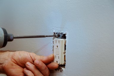 Outlet Installation & Repair