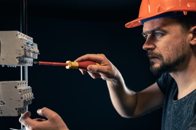 Ruben Zepeda - Licensed Electrical Contractor